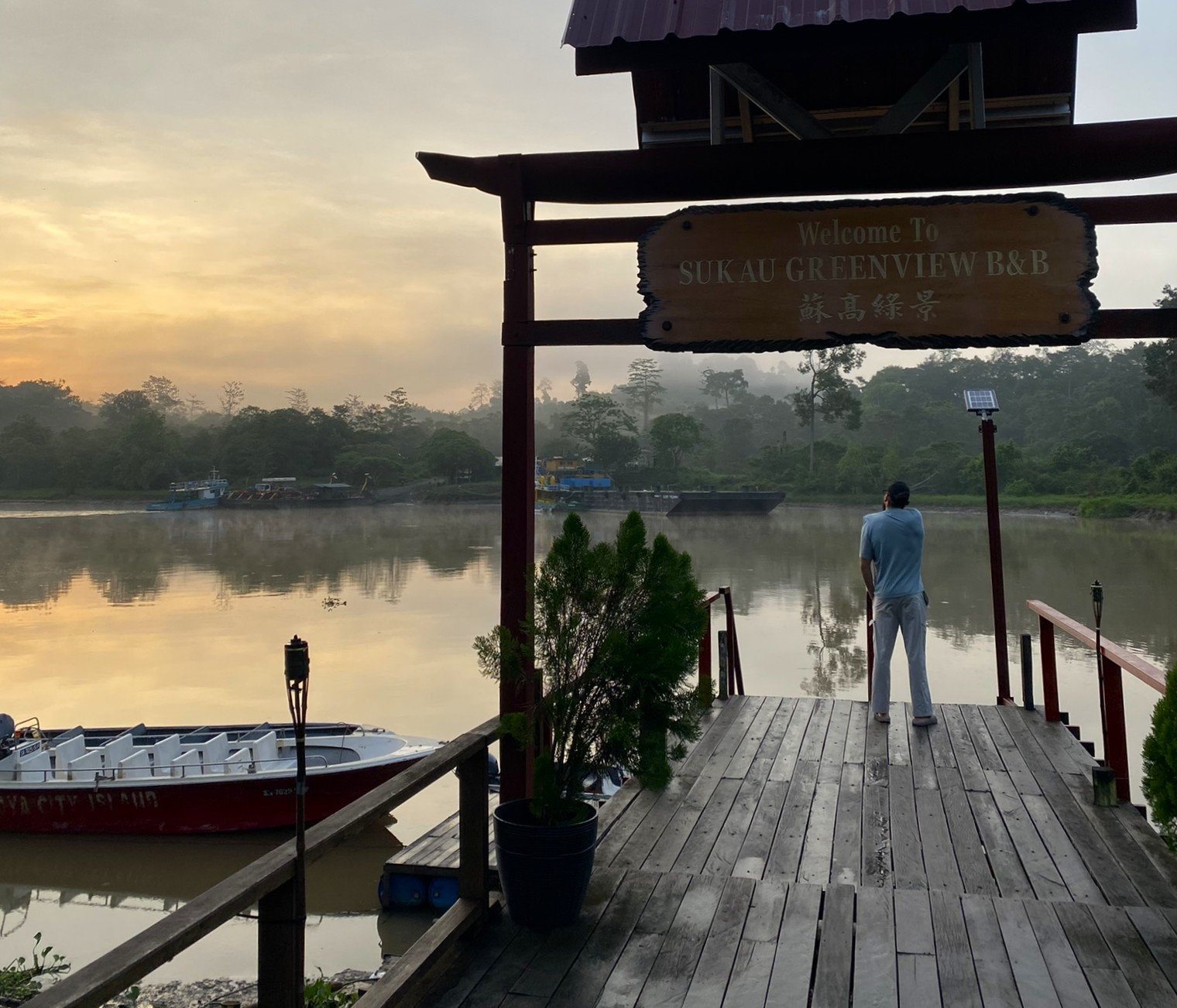 Discover the wild beauty of the Kinabatangan River, one of Borneo’s top wildlife destinations. Cruise through lush rainforest and spot orangutans, proboscis monkeys, pygmy elephants, and exotic birdlife in their natural habitat. This iconic river offers unforgettable jungle adventures with guided safaris, eco-lodges, and Muslim-friendly travel options, including halal meals and prayer-friendly schedules—perfect for nature lovers exploring Borneo.
