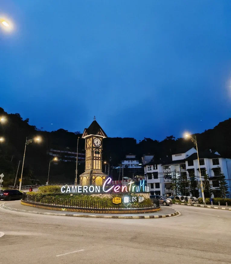 Cameron Highlands is a peaceful hill destination in Malaysia, famous for its cool climate, lush tea plantations, and scenic nature. Muslim travelers will find halal food options, mosques in Tanah Rata and Brinchang, and family-friendly attractions such as mossy forests, strawberry farms, and tea estates. It’s an ideal escape from the city for nature lovers looking for a relaxing and Muslim-friendly destination.