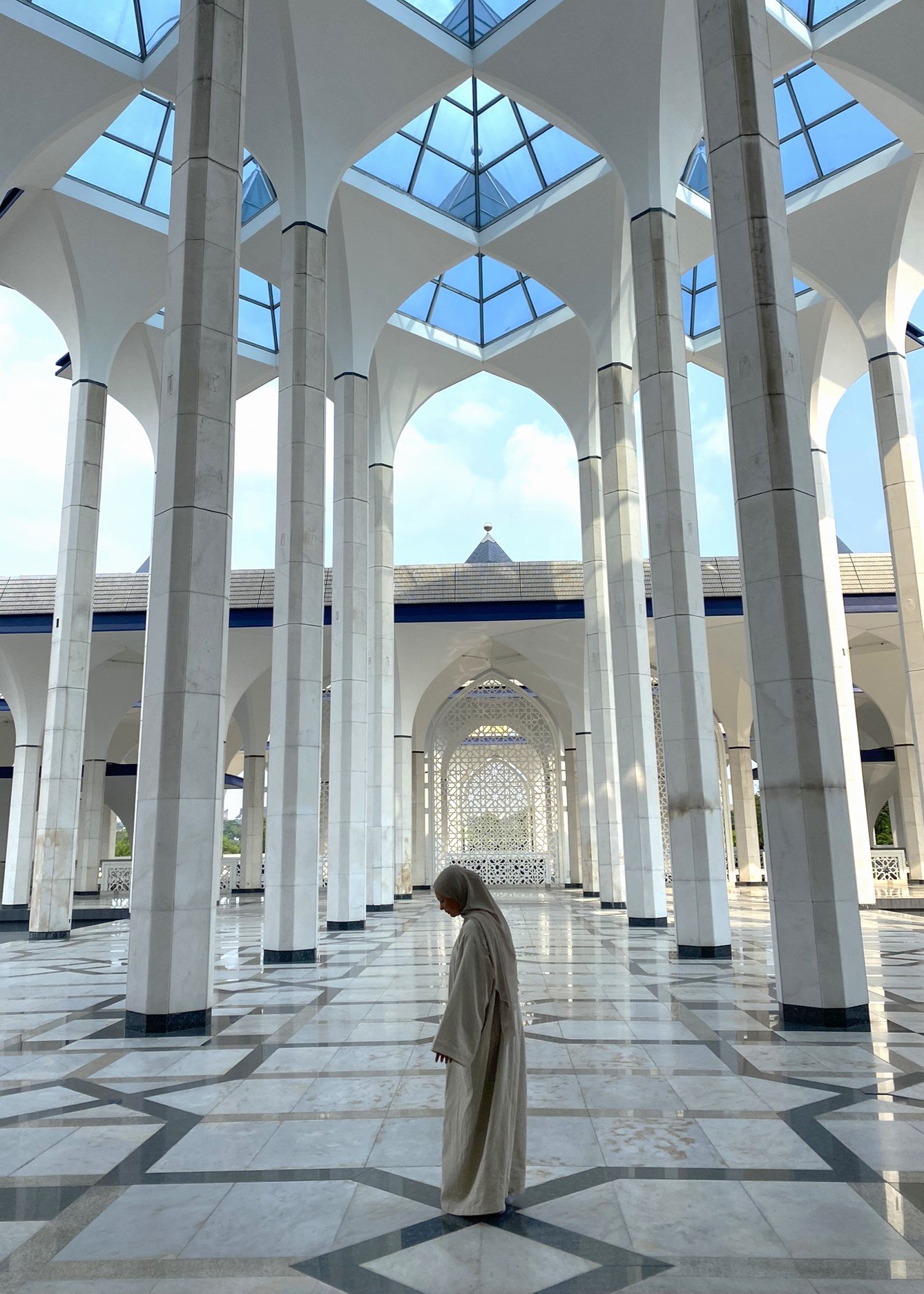 Masjid Sultan Salahuddin Abdul Aziz Shah, also known as the Blue Mosque, is one of Malaysia’s most iconic Islamic landmarks, famous for its massive blue dome and towering minarets. Located in Shah Alam, the mosque offers a peaceful atmosphere for worship and reflection, complete with beautiful calligraphy, spacious prayer halls and landscaped gardens. Muslim travellers can join guided visits, learn about Islamic architecture and enjoy the scenic surroundings of the nearby lake and park. Easily reached from Kuala Lumpur by train, bus or Grab, the Blue Mosque is a must-visit for culture and photography lovers.