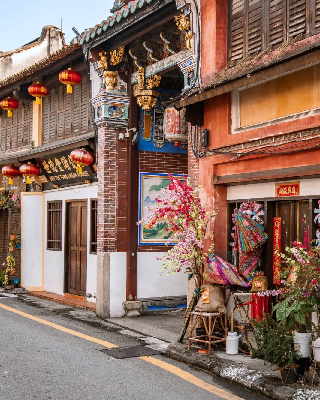 Armenian Street in George Town is one of Penang’s most vibrant heritage streets. Known for its colorful murals, traditional shophouses, cafés, and small boutiques, it’s a must-visit area in the UNESCO-listed old town. Here you’ll find iconic street art, local craft shops, and cultural landmarks, all within walking distance. Armenian Street perfectly captures the historic charm and creative energy of George Town.