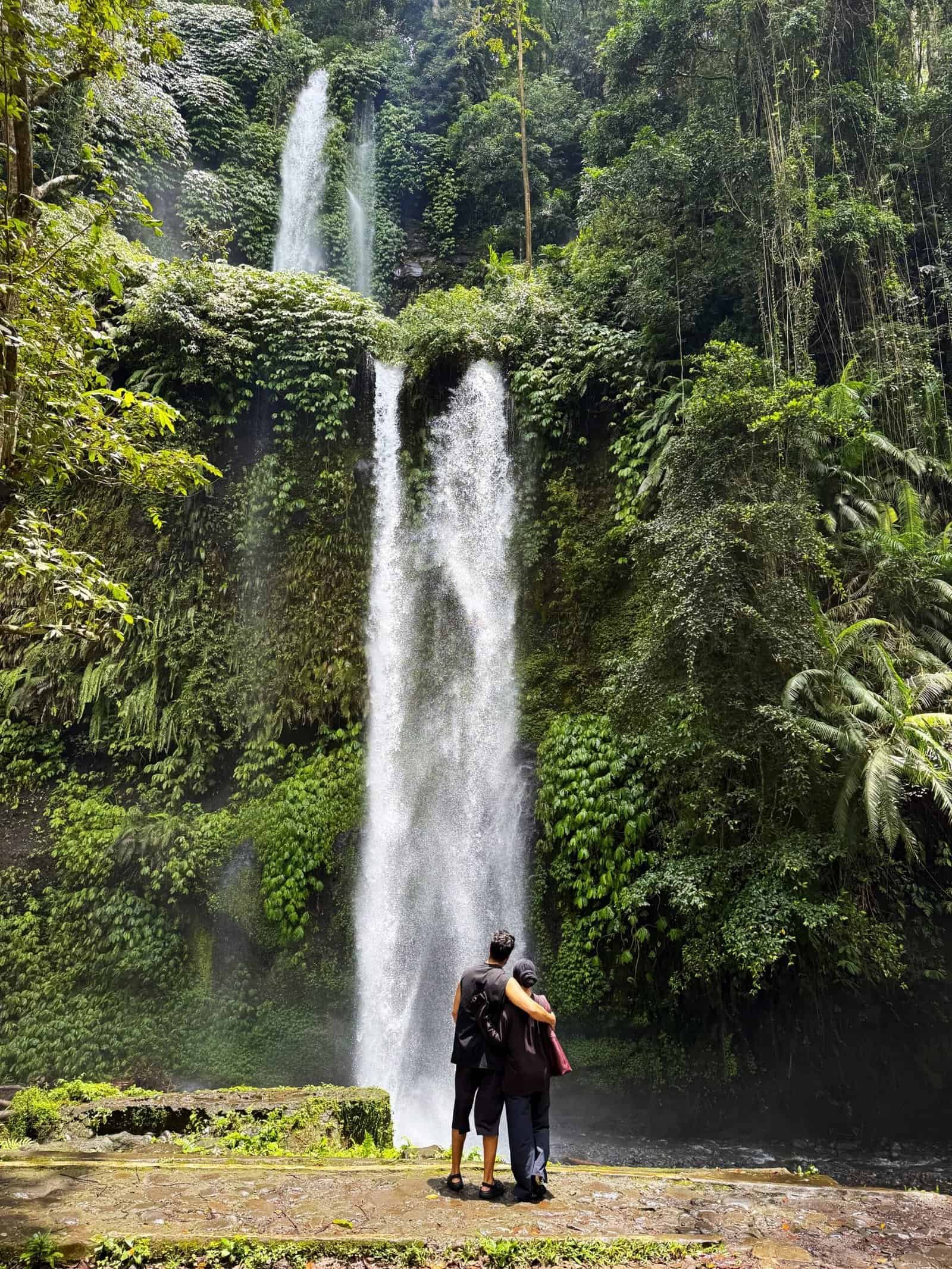 Explore Bayan and Senaru in northern Lombok—a serene gateway to Mount Rinjani. Discover the historic Masjid Kuno Bayan Beleq, visit stunning waterfalls, and experience authentic Sasak culture in a peaceful, halal-friendly setting.