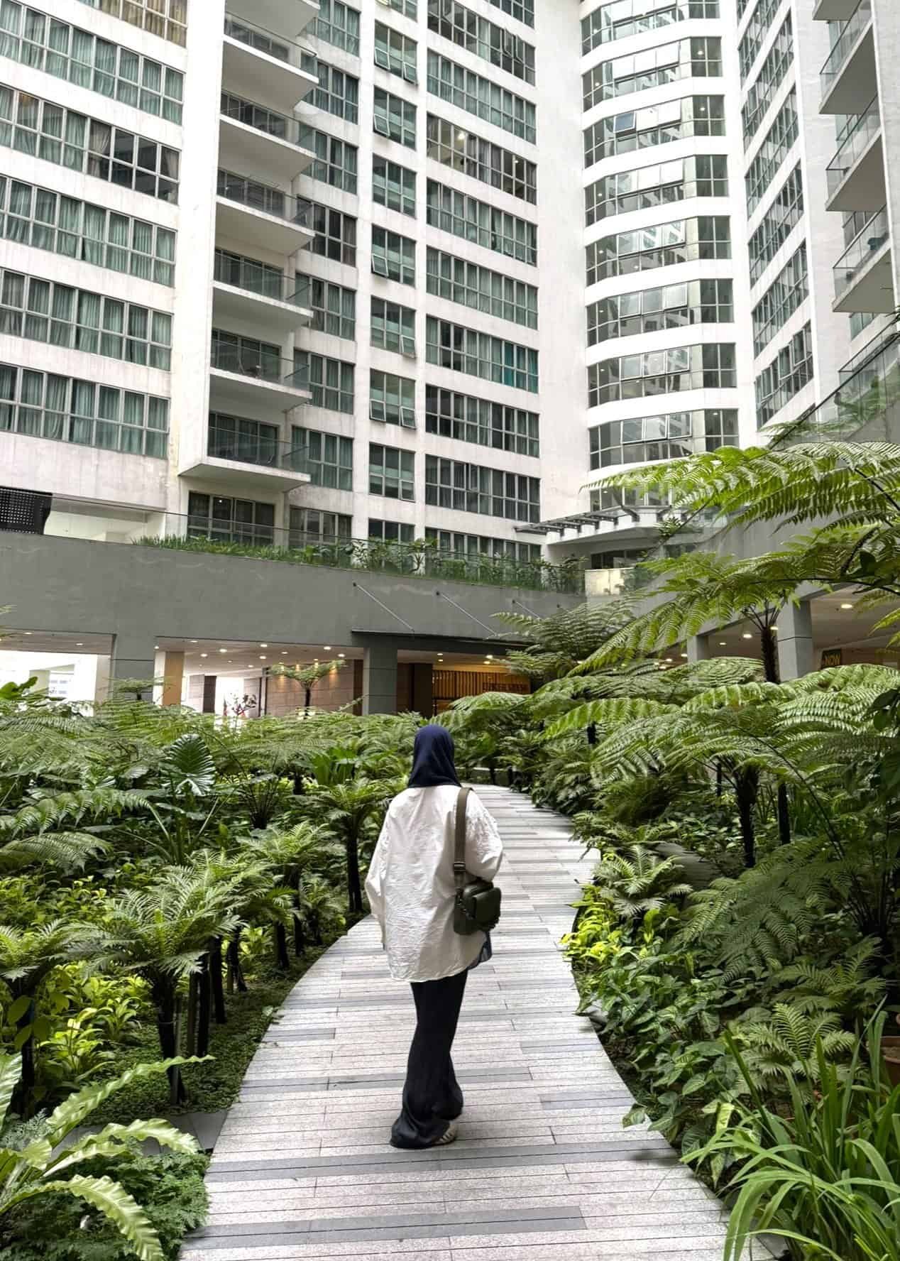 Discover the best halal-friendly hotels near KLCC in Kuala Lumpur, perfect for Muslim travelers seeking comfort, convenience, and easy access to top attractions. Stay close to iconic landmarks like the Petronas Twin Towers while enjoying nearby mosques, halal-certified restaurants, and world-class shopping at Suria KLCC. Hotels in the KLCC area cater to Islamic needs with halal dining options, prayer facilities, and family-friendly services. Experience a seamless halal travel stay in the heart of Kuala Lumpur’s vibrant city center.