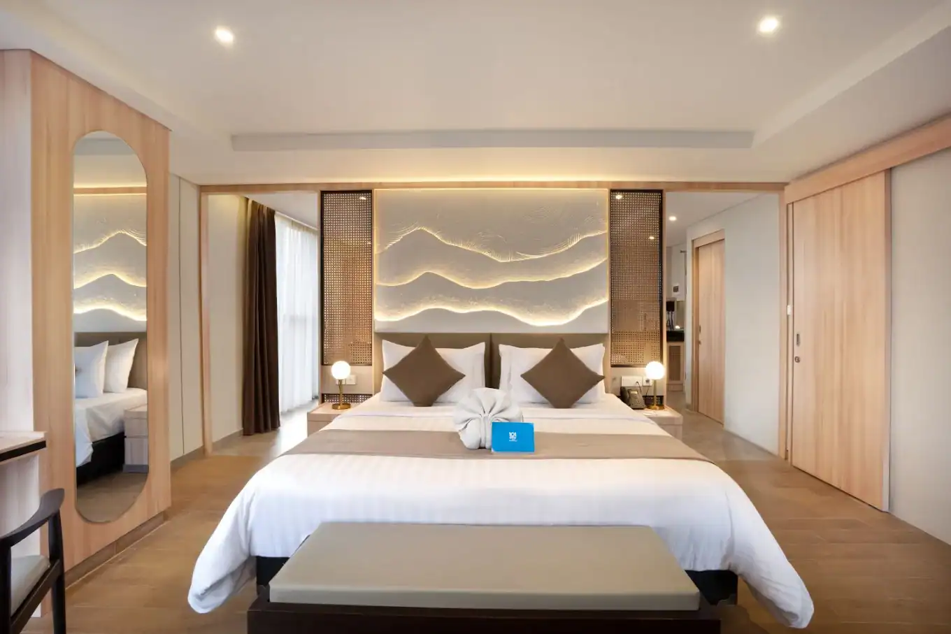 Indonesia is a top destination for halal-friendly travel, offering a wide range of Muslim-friendly hotels across cities like Jakarta, Bali, and Lombok. Many accommodations provide halal dining, prayer facilities, and privacy-focused amenities for Muslim travelers. From luxury resorts to budget stays, you can enjoy comfort and convenience while staying true to your lifestyle. Whether you’re visiting for beaches, culture, or city experiences, Indonesia makes halal travel easy and accessible.